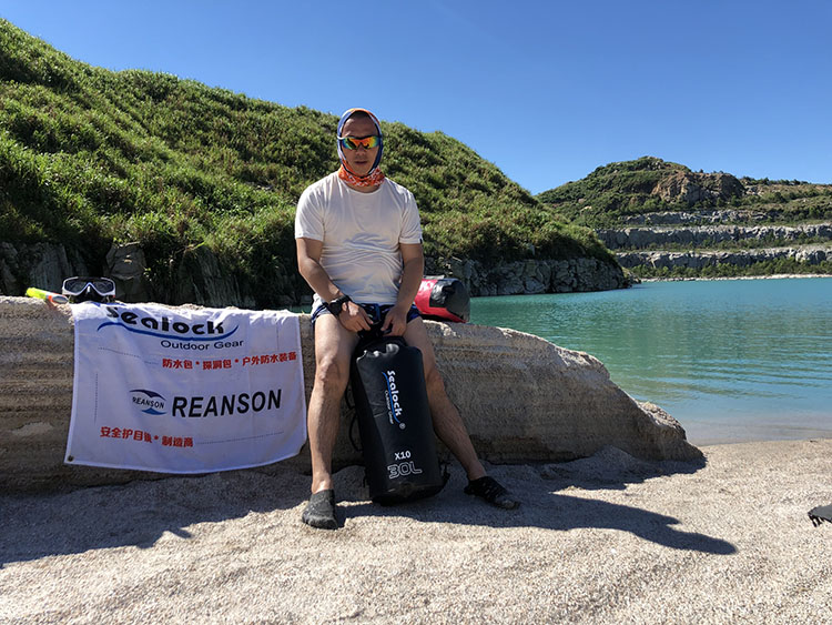 Reiser gjennom naturen, vanntett først: unikt designet vanntett ryggsekk fra Sealock Outdoor