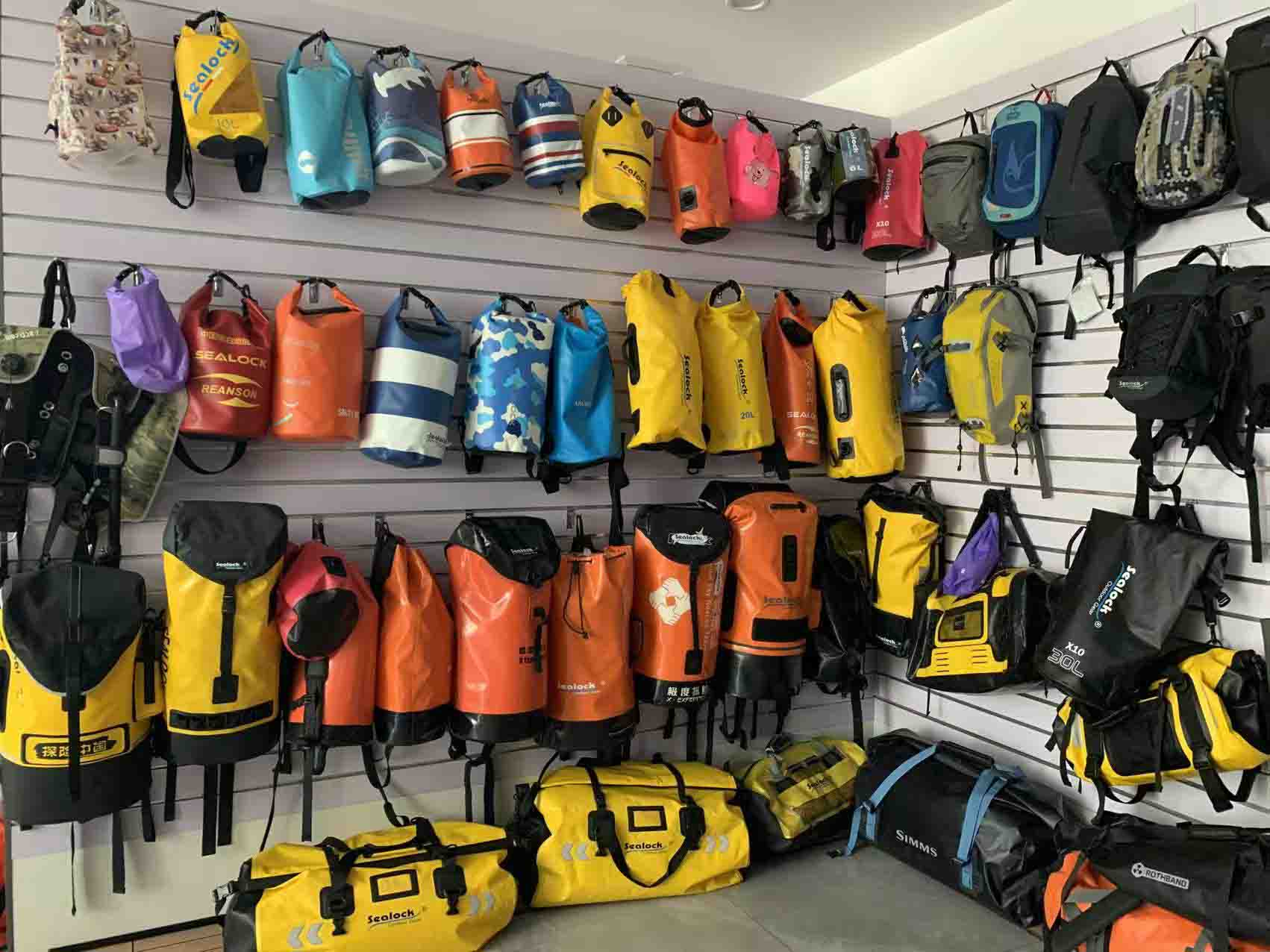 Vanntett tørr bag for rafting: essensielle funksjoner for Whitewater Protection